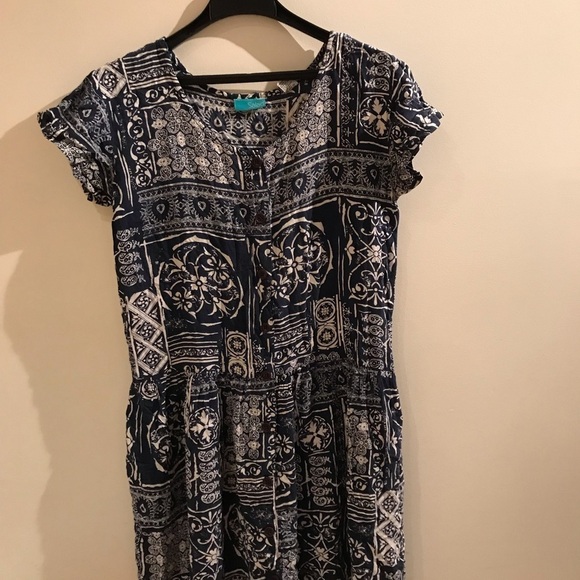 salad Dresses & Skirts - 3/15$ Salad dress​